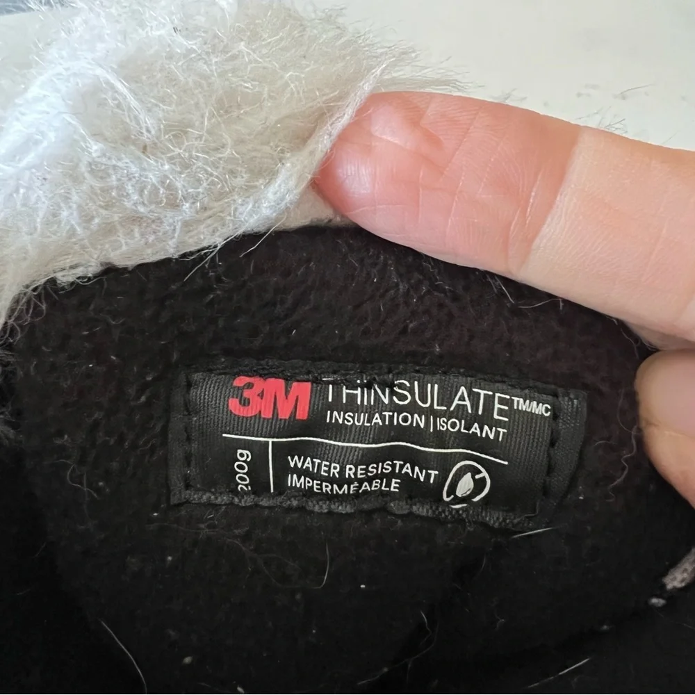 Wonder Nation Snow Boots • 1 - Picture 7 of 8